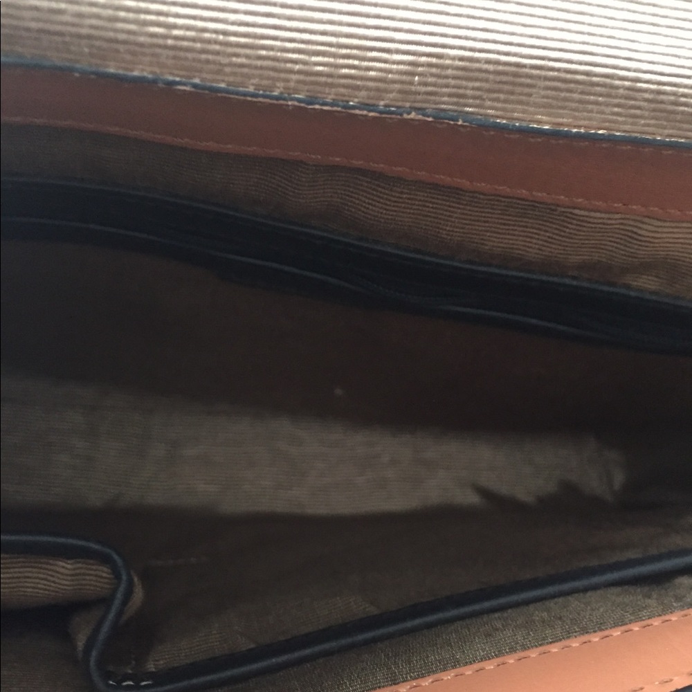 Purse - Picture 3 of 5